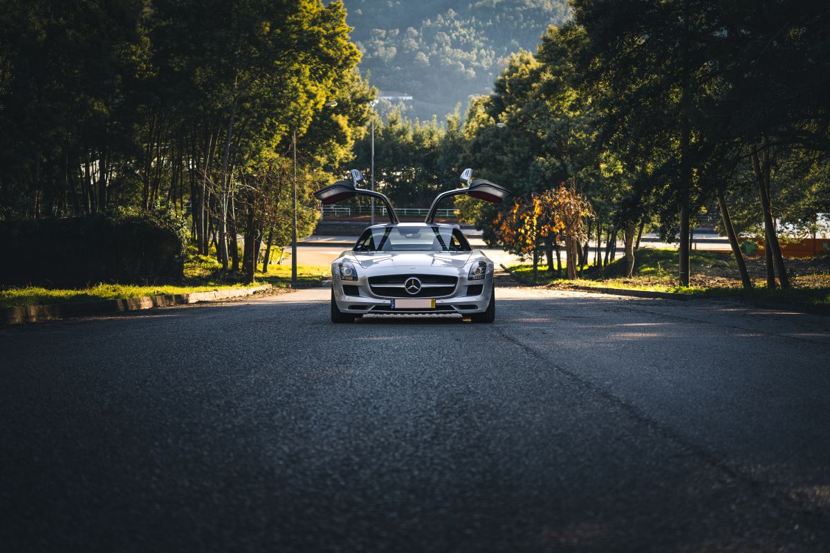 Mercedes-Benz · Photography · 4
